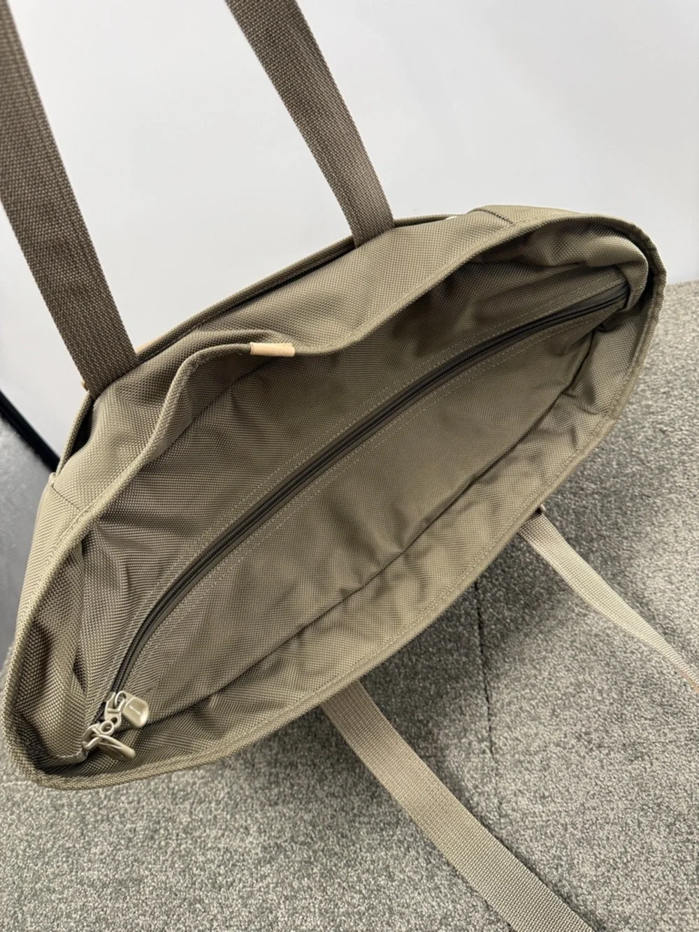 Briggs & Riley Travelware Large Shopping Tote Bag Olive Green Tan 255-7